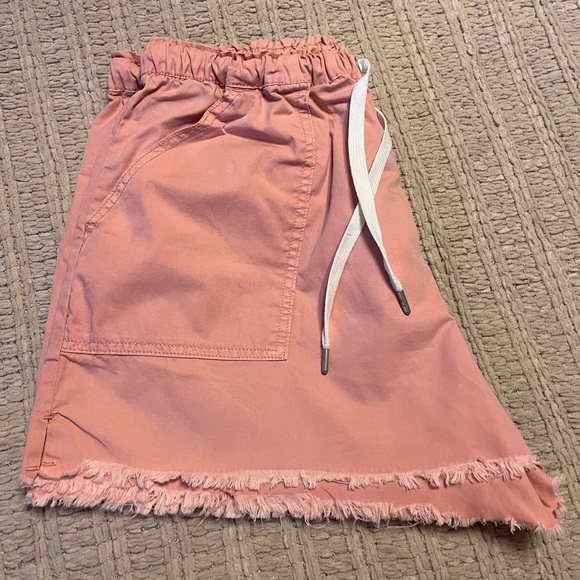 NO BOUNDARIES. SALMON PINK SHORTS Drawstring/Elastic waistband  Size XXL (19) - Picture 3 of 7